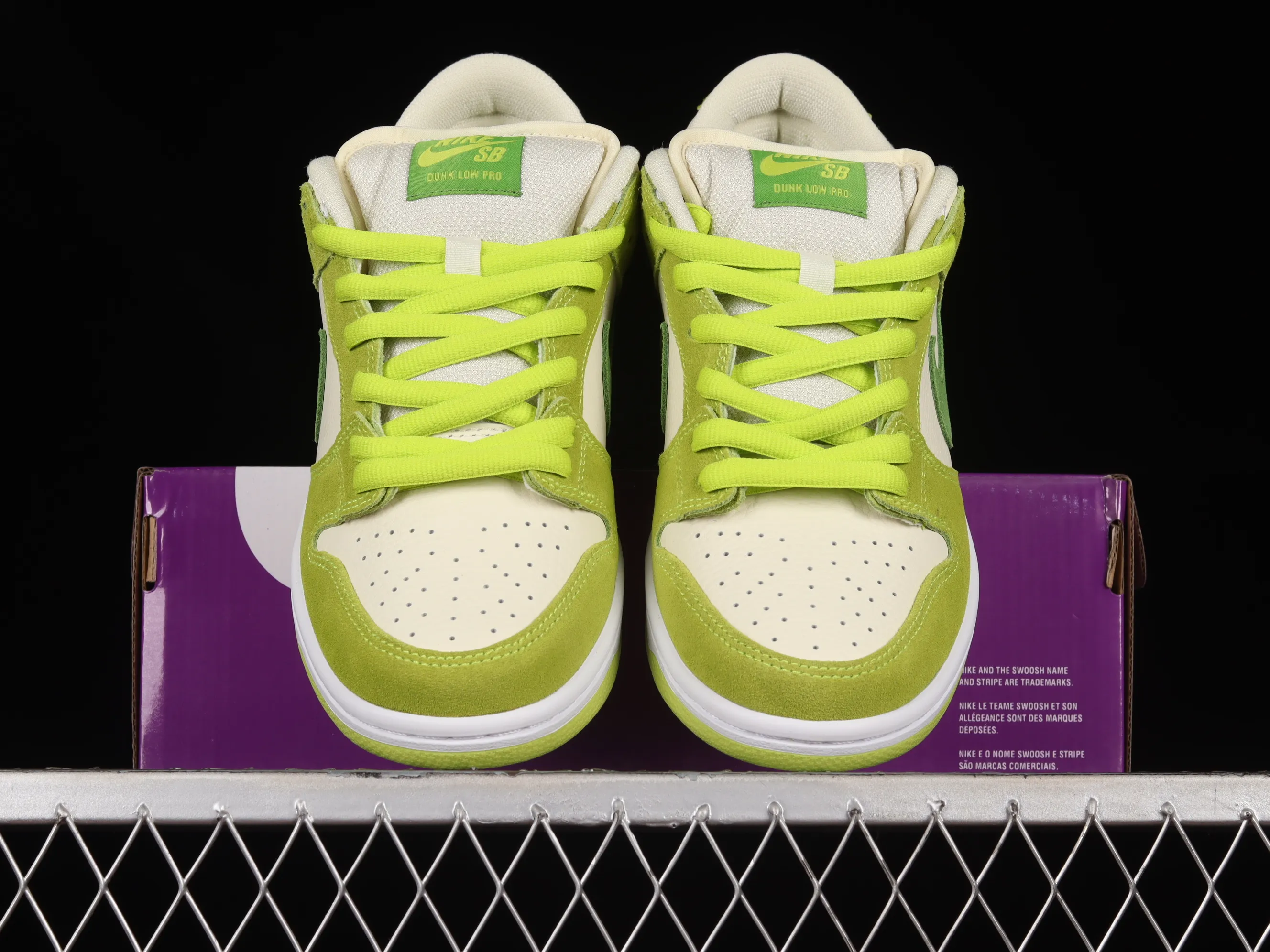 All categories Nk SB Dunk series Nk SB Dunk Low low-top sneakers M version pure original Nk SB Dunk Low "Green Apple" Apple green SB low-top sports and leisure sneakers DM0807-300